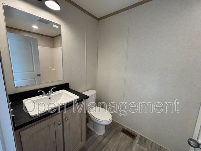 Building Photo - 725 S 12th St