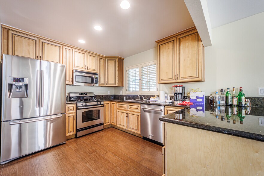 Building Photo - 9549 Forbes Ave