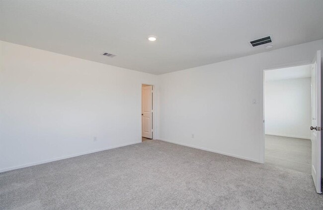 Building Photo - 5005 Gallant St