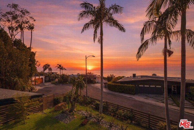 Building Photo - 1341 Charmel Pl