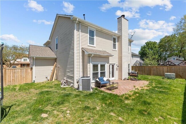 Building Photo - 1573 Devon Way