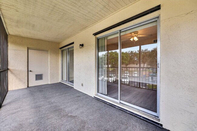 Building Photo - 6327 Chasewood Dr