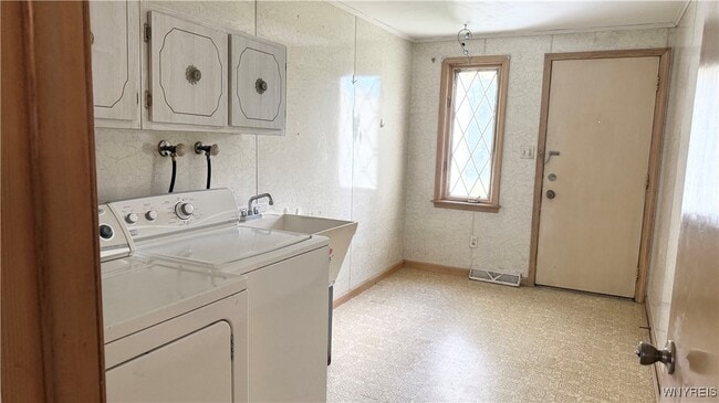 Building Photo - 2547 William St