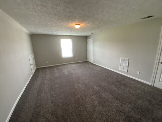 Building Photo - Great rental home near MTSU!
