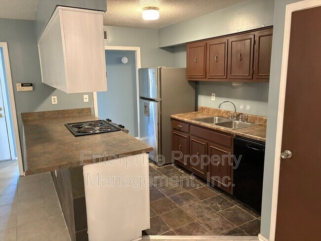 Building Photo - 4932 Shelter Cove