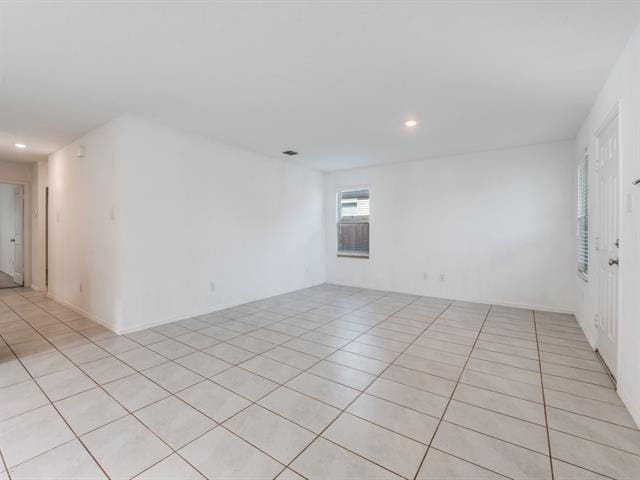 Building Photo - 14008 Earlham St