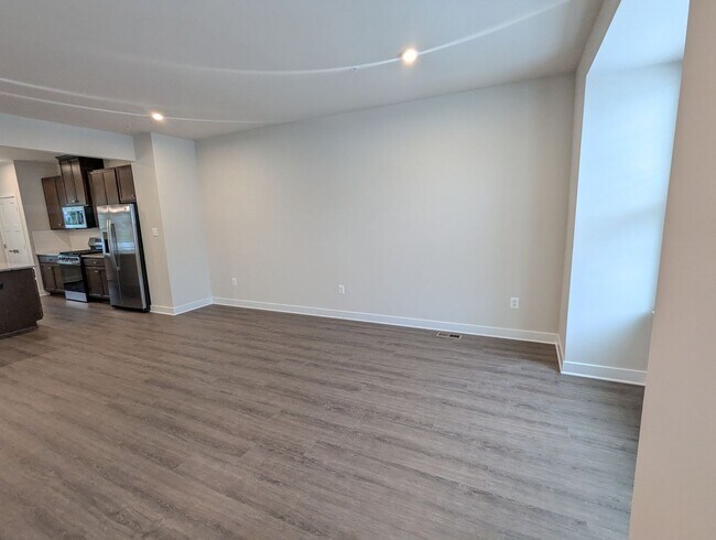 Building Photo - New Build (never lived in) townhouse avail...