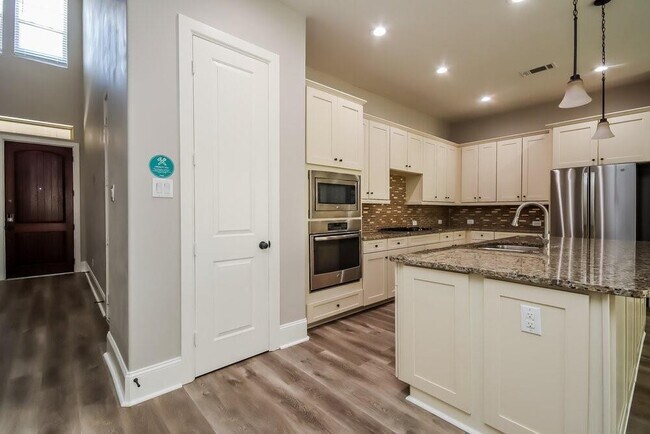 Building Photo - 8840 Ashbloom Ln