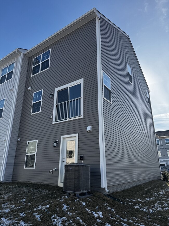 Building Photo - 113 Canning Rd