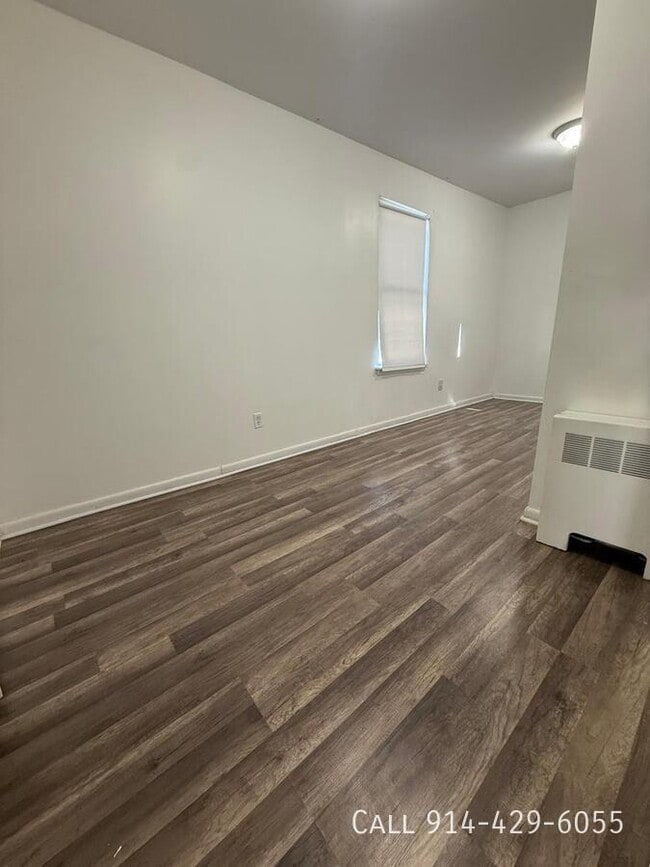 Building Photo - 83 Maple Pl