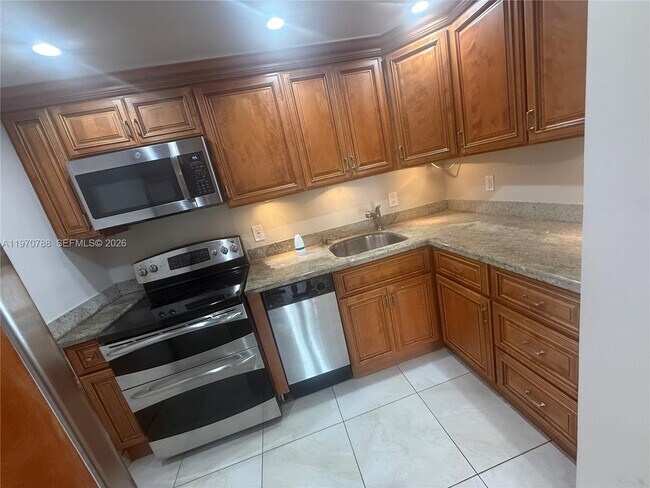 Building Photo - 7928 West Dr