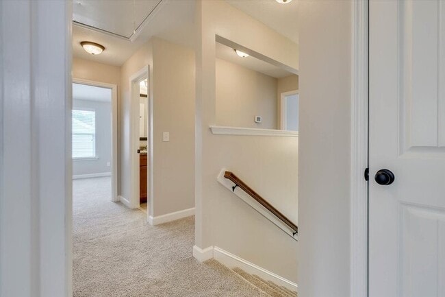 Building Photo - 127 Radcliff Dr