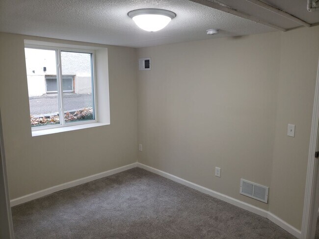 Building Photo - 1234 Rice St