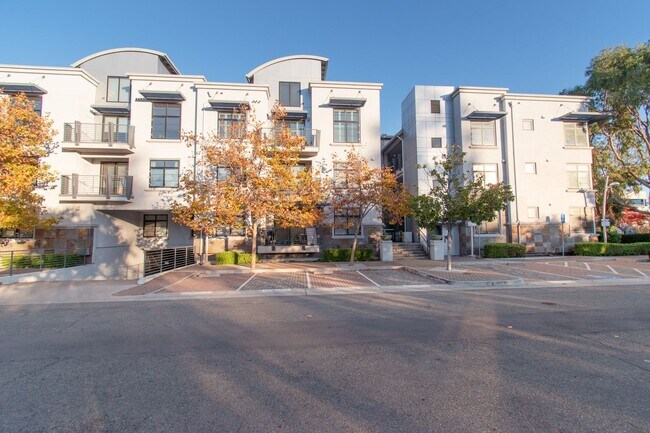 Building Photo - 10745 N De Anza Blvd