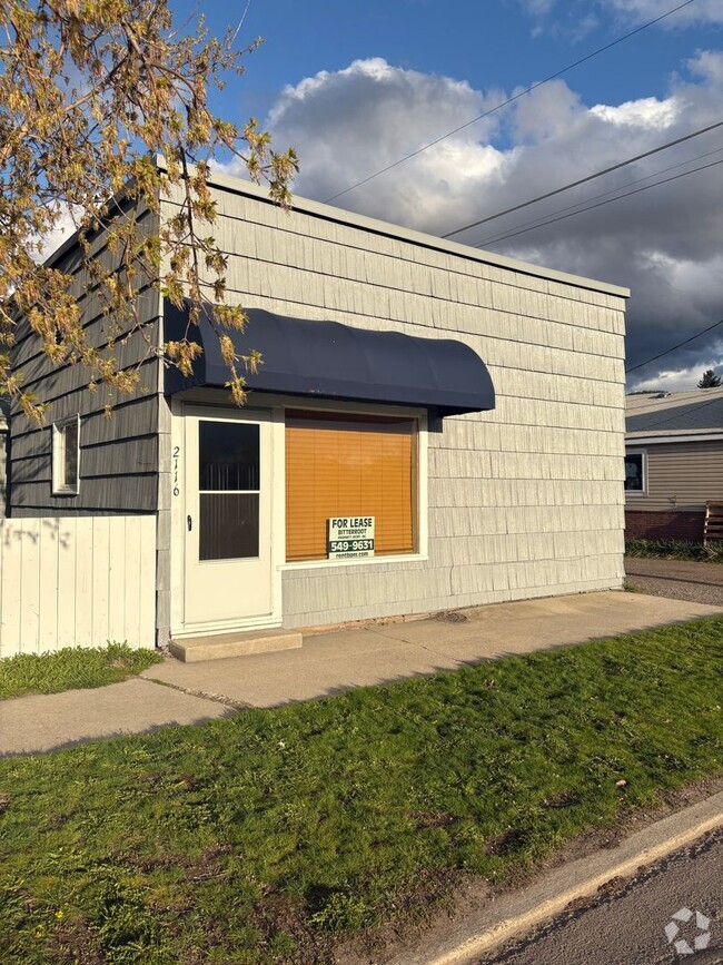 Building Photo - Charming 1BR Apartment on Historic Higgins...