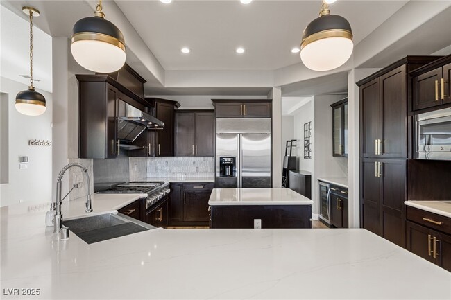 Building Photo - 1426 Foothills Village Dr
