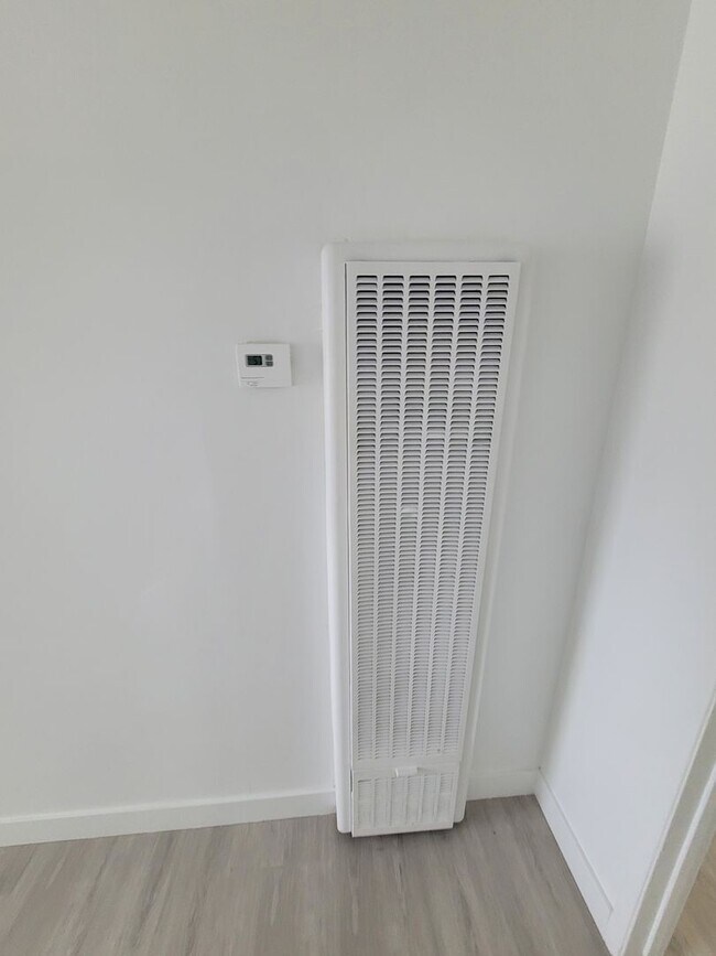 Building Photo - 1026 Arlington Ave