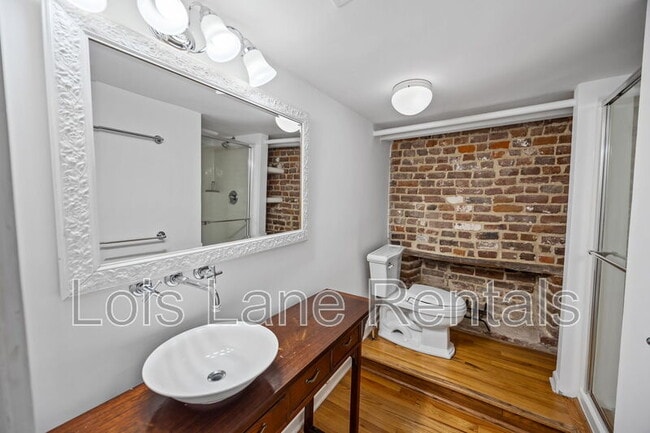 Building Photo - 45 E Bay St