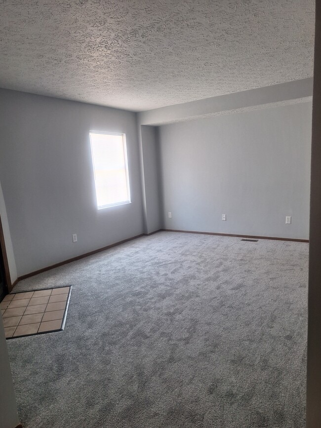 Building Photo - 980 Hidden Acres Ct