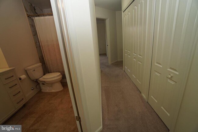 Building Photo - 2000 Harvard Dr