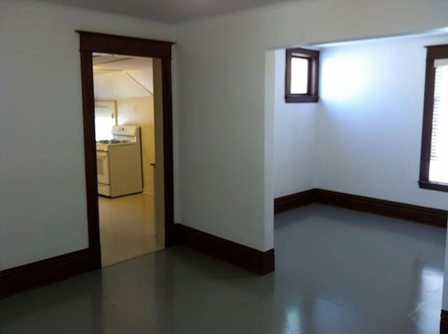 Building Photo - 2500 Fuller Ave NE