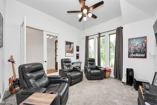 Building Photo - 210 W Netleaf Ct
