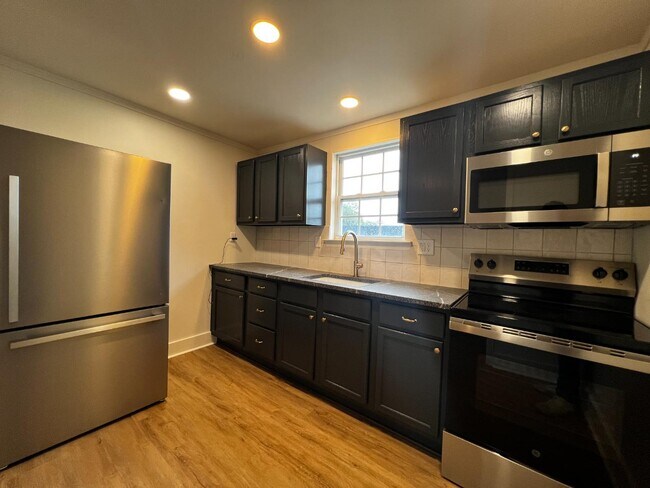 Building Photo - 3404 White Horse Rd