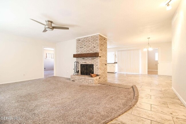 Building Photo - 6613 Southwind Dr