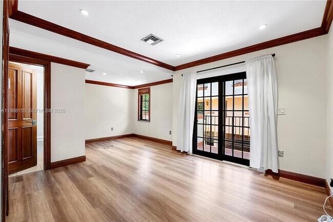 Building Photo - 231 Majorca Ave