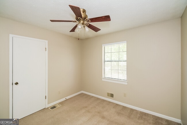 Building Photo - 105 Shannon Chase Way