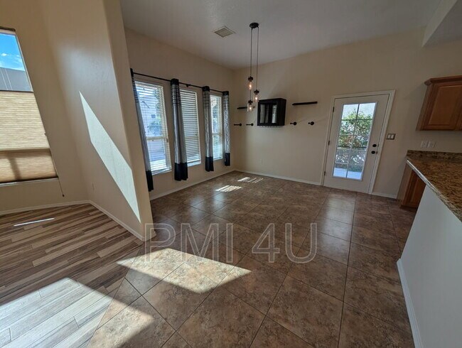 Building Photo - 6101 Eagle Eye Dr NW