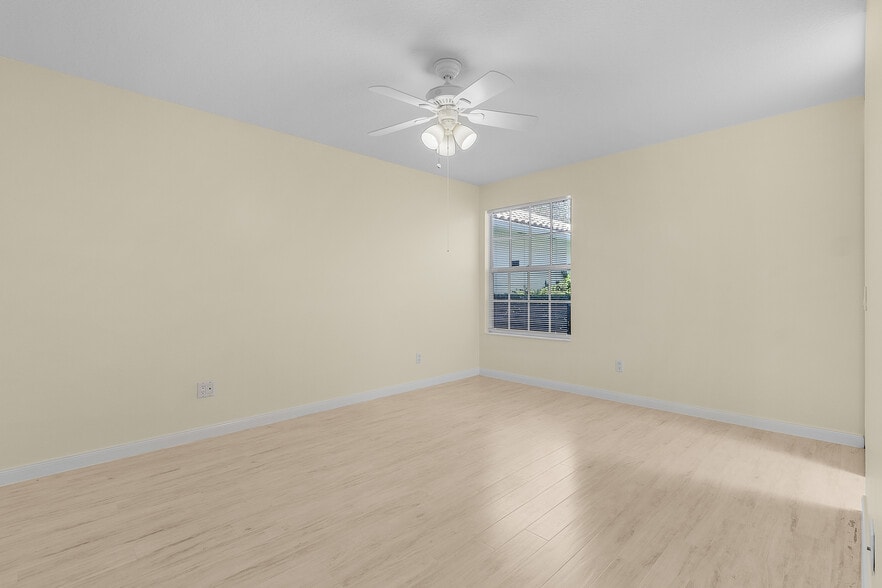 2nd bedroom - 4187 Saint George Ln