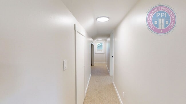 Building Photo - Portland's Sought After University Park!!!  Luxury Classic Ranch Style Home, Completely Renovated...