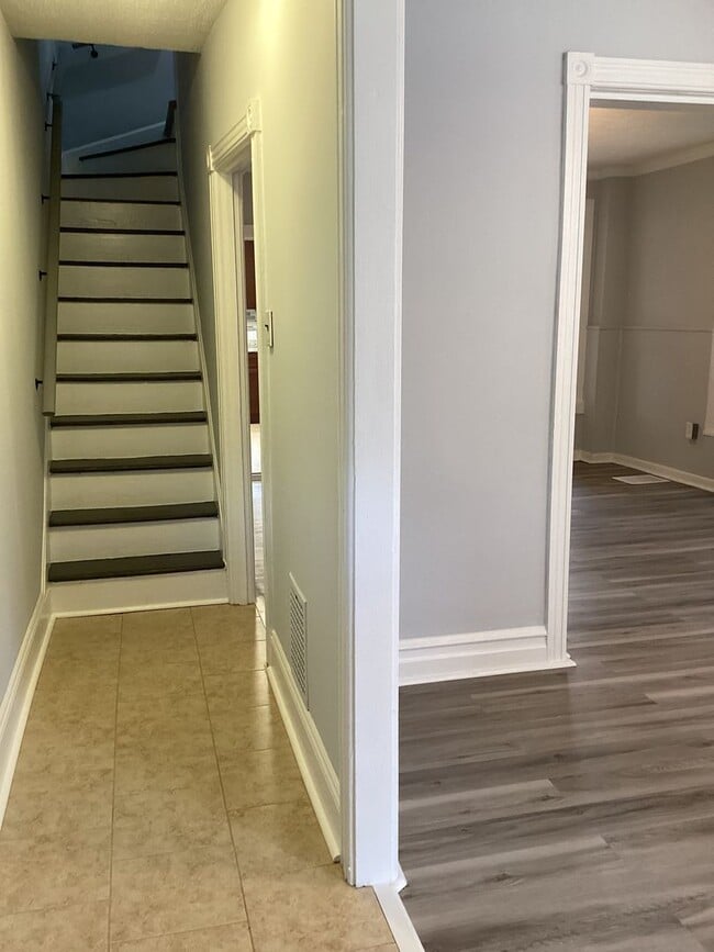 Building Photo - Beautifully Updated Half Duplex in the Boro