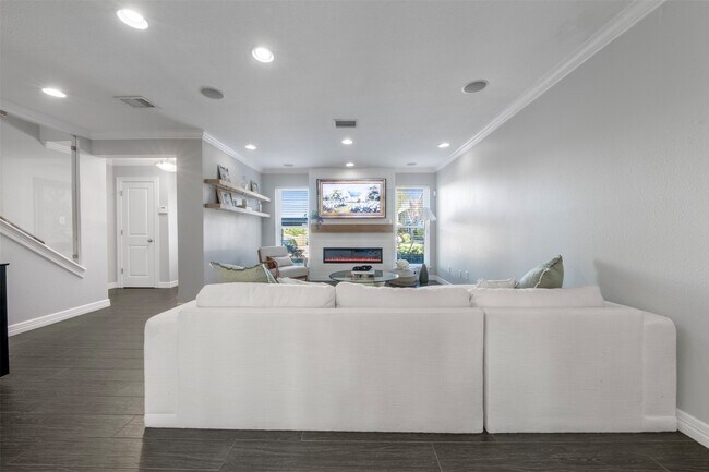 Building Photo - 768 Worthshire St