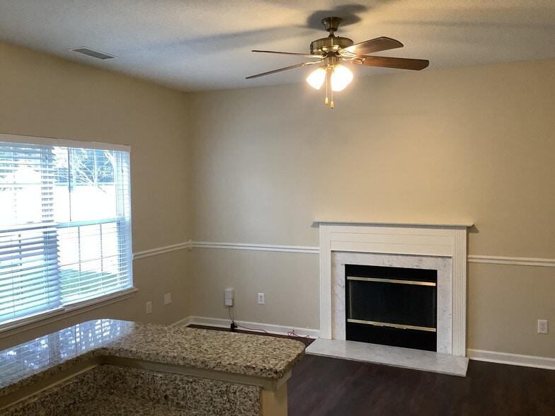 Building Photo - 13317 Michael Lynn Rd