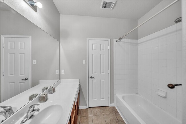 Building Photo - 26702 Hawkstone Ct