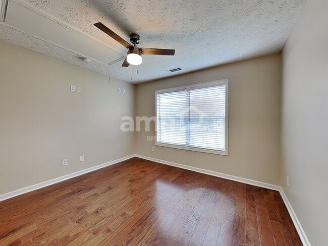 Building Photo - 2820 Wadley Ln