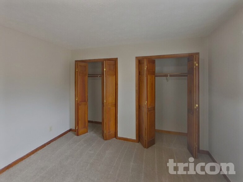 Building Photo - 100 Creekwood Ct