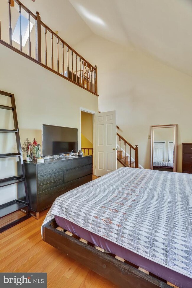 Building Photo - 11633 Pleasant Meadow Dr