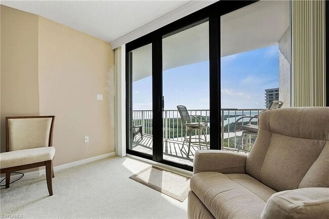 Building Photo - 320 Seaview Ct