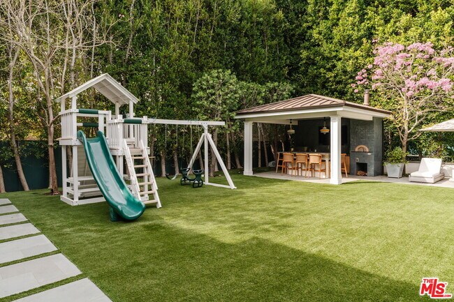 Building Photo - 957 Corsica Dr