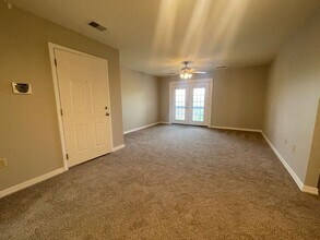 Building Photo - Spacious 3 Bedroom, 2 Bath Unfurnished Apartment with Stunning Views! Branson, MO