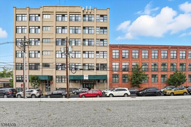 Building Photo - 475 S Jefferson St