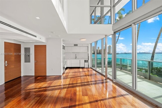 Building Photo - 1331 Brickell Bay Dr