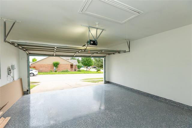 Building Photo - 9901 Bend Ct
