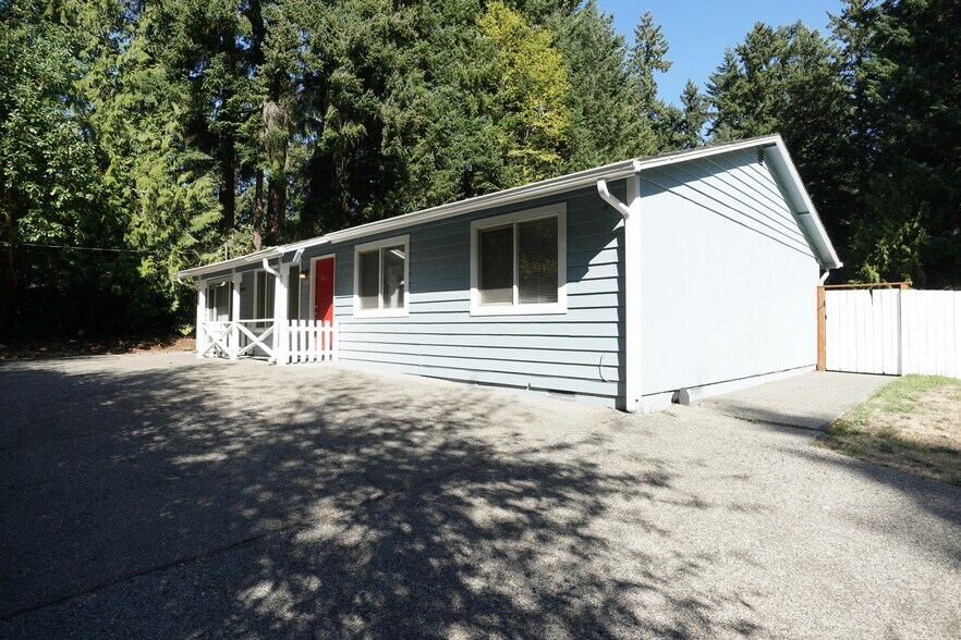 Building Photo - 6508 185th Ave E