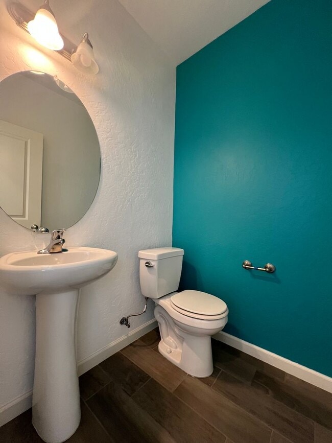 Building Photo - modern 3-bedroom, 2.5-bathroom home locate...