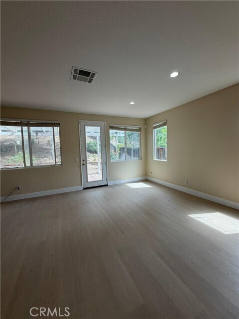 Building Photo - 23656 Morning Glory Dr