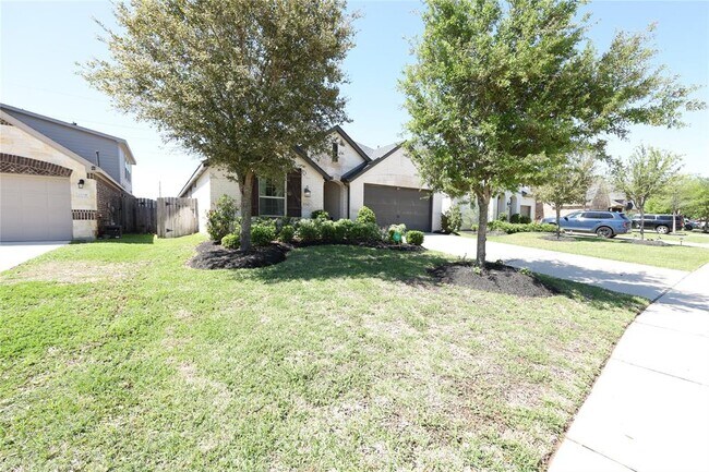 Building Photo - 2334 Falcon Brook Dr